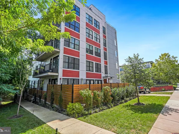 1245 N Pierce St Unit 8, Arlington, VA 22209