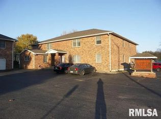 555 E Madison St, Riverton, IL 62561