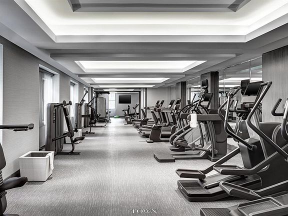 5th image of 2 E 55th St #808