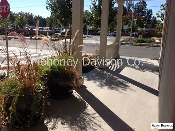 2nd image of 1401 Yarberry Ln