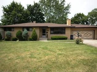 924 N McLean Blvd, Elgin, IL 60123