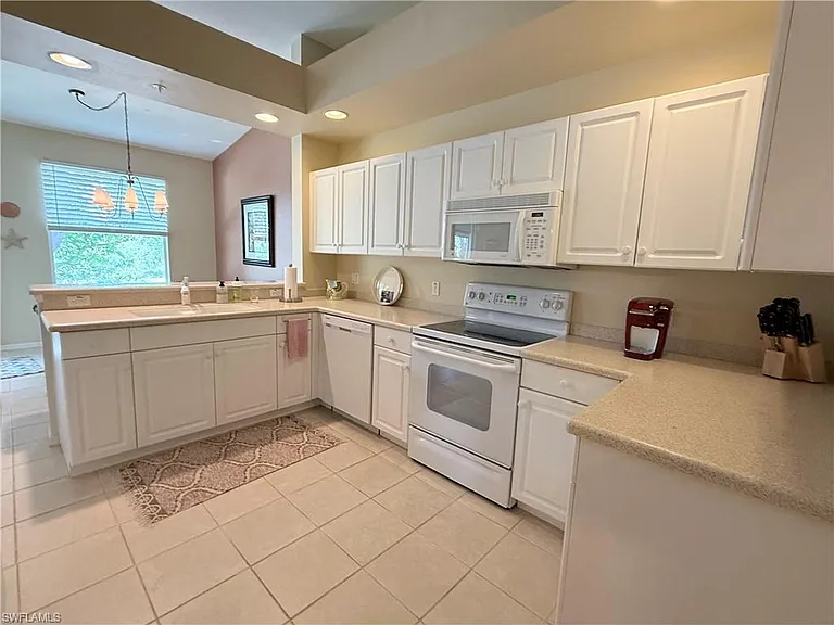 3555 Laurel Greens Ln N #202 — Photo 8