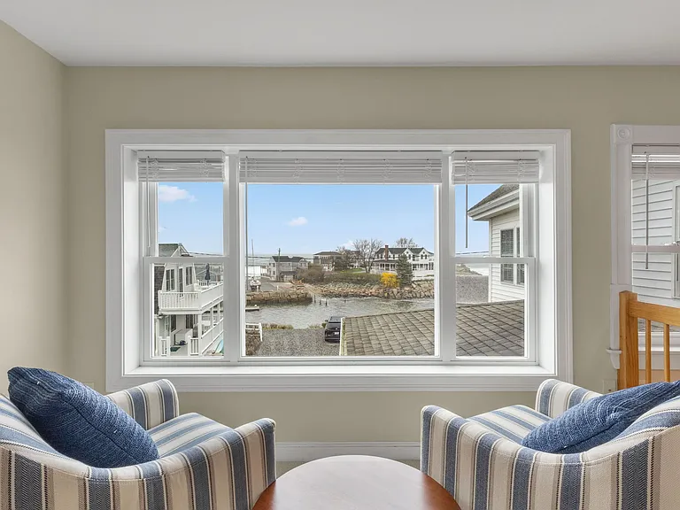 45 Woodbury Ln #8 — Photo 18