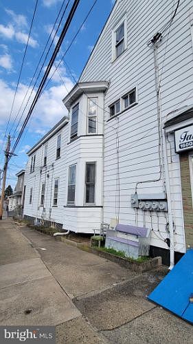 2nd image of 1600 S Broad St #B