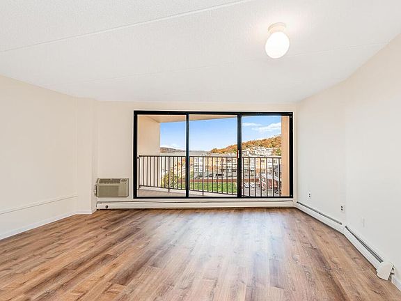 5th image of 1155 Warburton Ave APT 7B