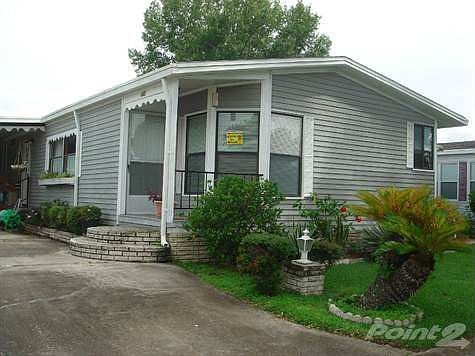2nd image of 442 Country Oaks Dr