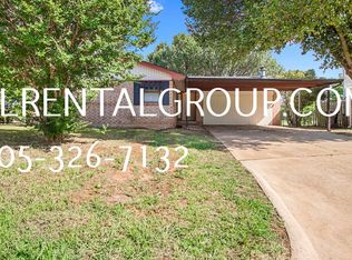 902 Craig Dr, Moore, OK 73160