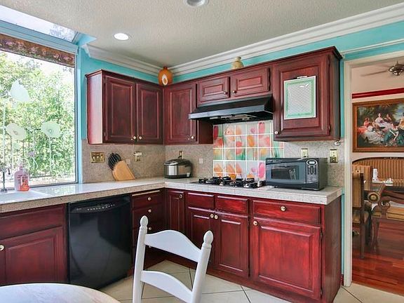 5th image of 15337 Dunes Way