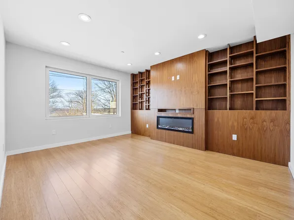 139 Highland Avenue image 5 of 26