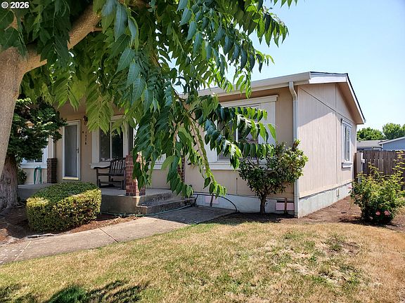 4th image of 1376 David Ave