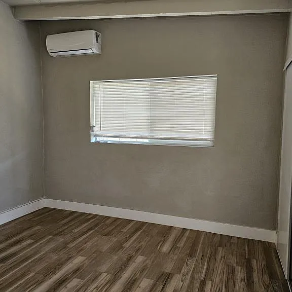 1147 May Ave — Photo 7