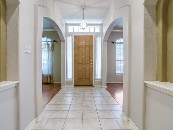 2nd image of 8615 Traciney Blvd