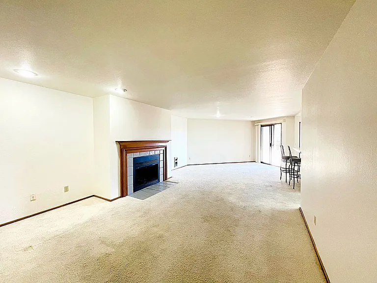 9910 NE 119th St #202 — Photo 4