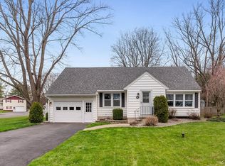 106 Wilson Dr, East Syracuse, NY 13057
