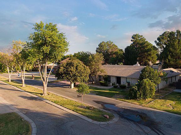 3rd image of 525 Timber Oaks Dr