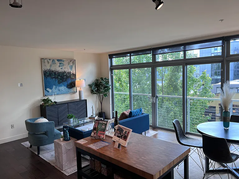 Living/dining/kitchen