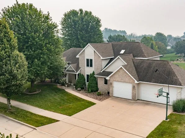 2703 E Corridor Dr, Appleton, WI 54915