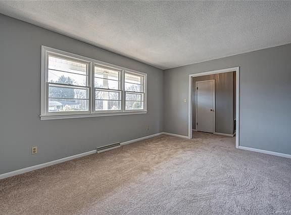 4th image of 612 May Ct