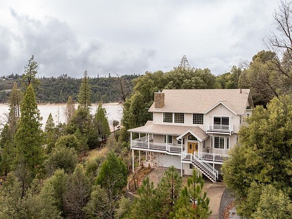 2nd image of 39818 Granite Ridge Ln