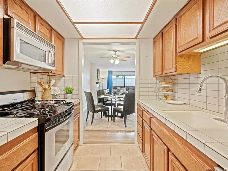 401 E California Blvd #110 — Photo 6