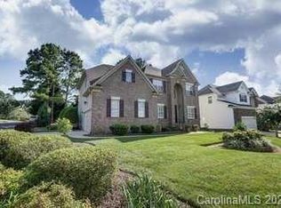 10503 Kilchurn Ct, Charlotte, NC 28277