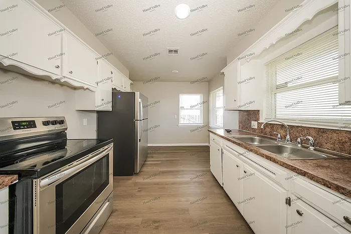 5910 S Ross Ave — Photo 5
