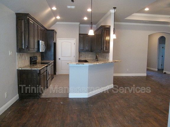 3rd image of 119 Anderson Ct