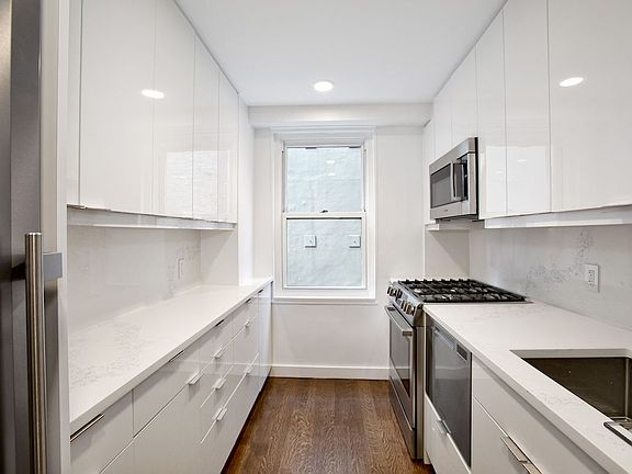 4th image of 1461 1st Ave #4M