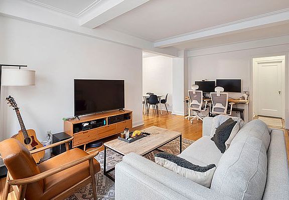 3rd image of 7 Park Ave APT 3D