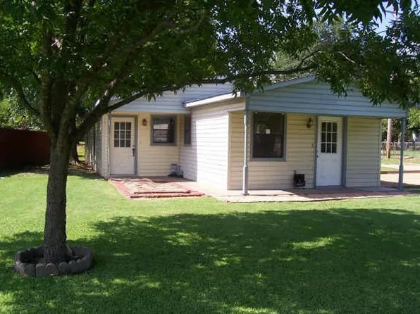 1107 Esma St, Greenville, TX 75401