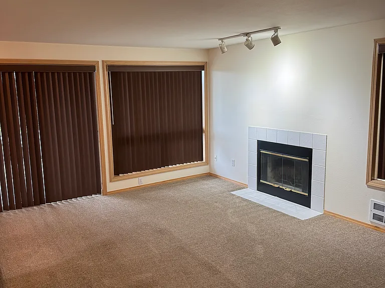 16631 44th Ave W #101 — Photo 3