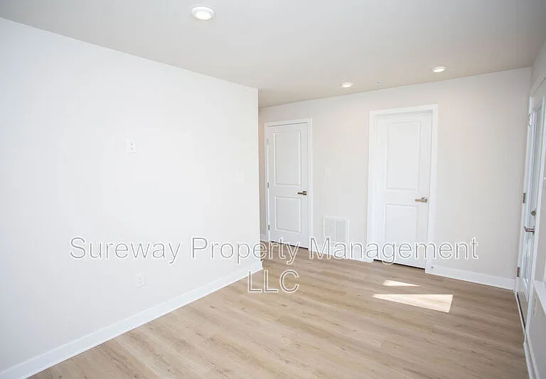 8 Foxwood Dr — Photo 6