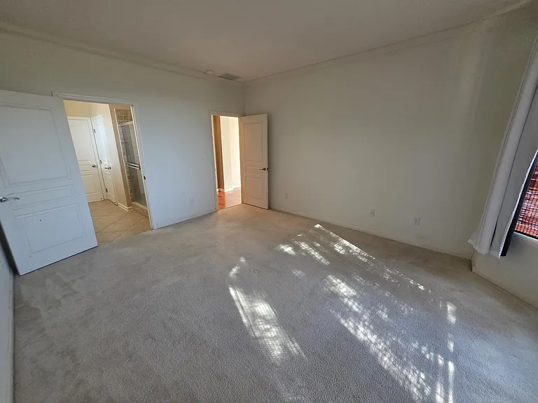 1640 Autumn Valley Ct — Photo 10