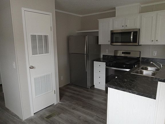 2nd image of 1301 Avenue A #Arc21