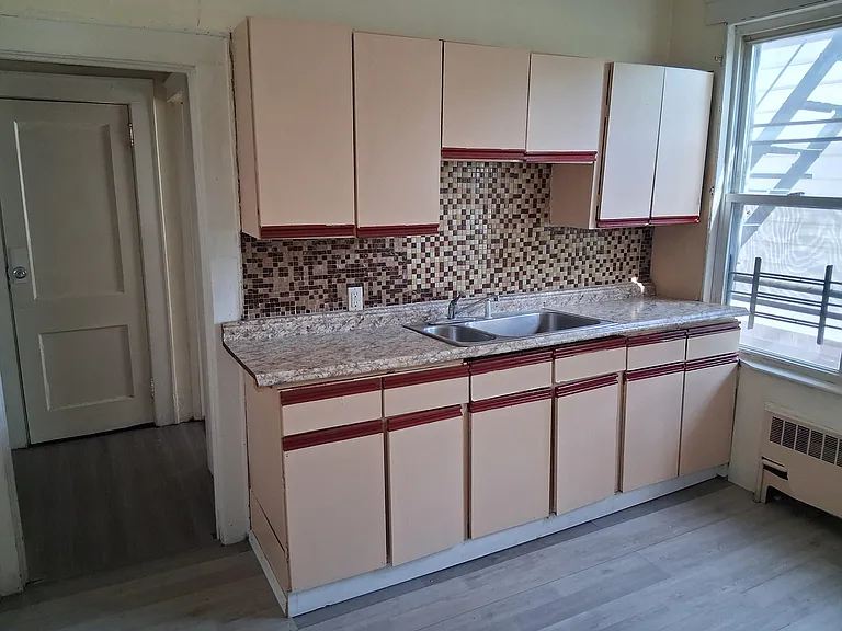 68 Mapes Ave #2 — Photo 20