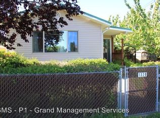 1320 N Lake Rd, Lakeside, OR 97449