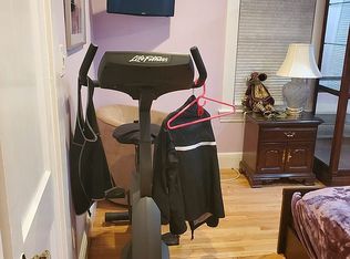 285 Louis St, Hackensack, NJ 07601