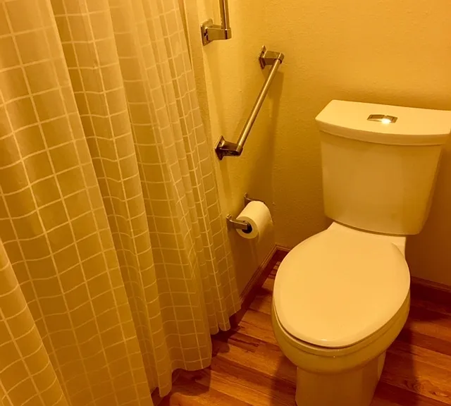 800 N Allen Pl #202 — Photo 11