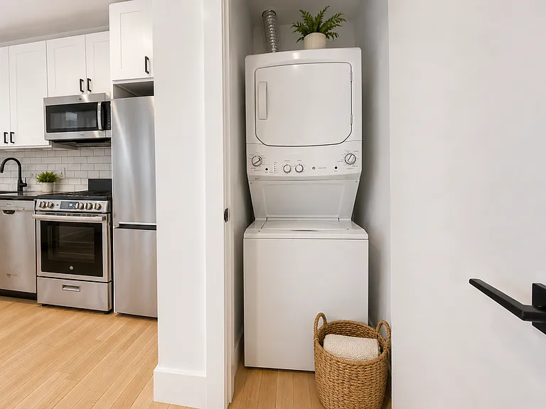 602 W 184th St #31 — Photo 6