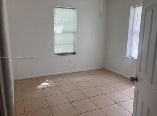 3698 William Ave APT 10, Miami, FL 33133
