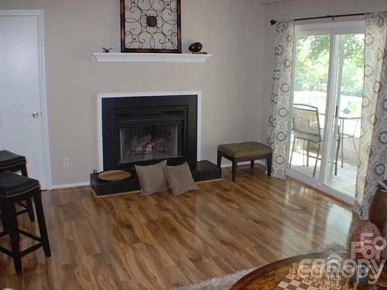 218 Northwest Dr — Photo 5