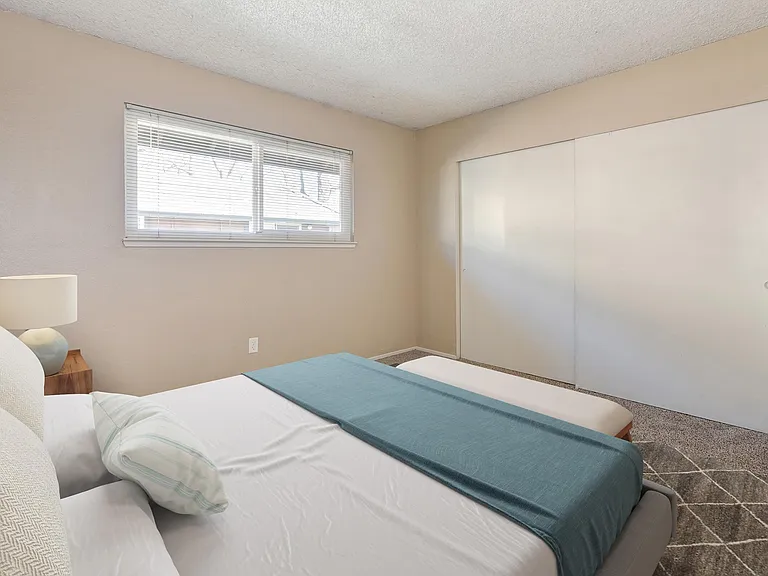 Brentwood Village Apartments — Photo 15