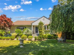 153 Old Wilmot Rd, Scarsdale, NY 10583