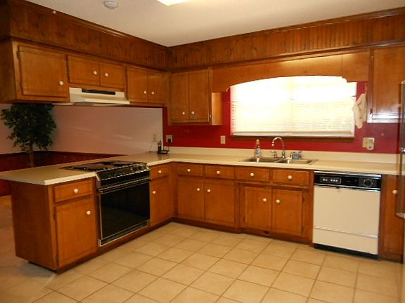 5th image of 3207 Tyndall Dr