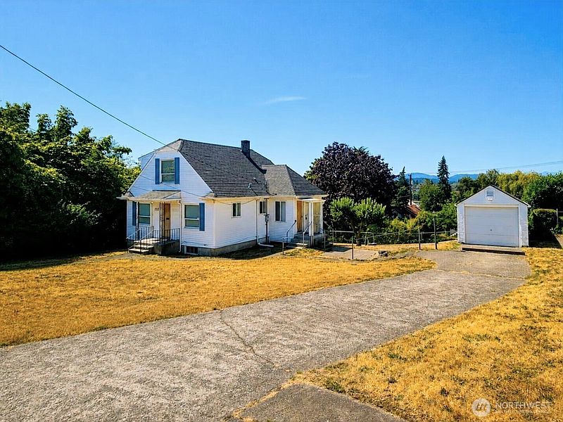 2nd image of 1133 Hayward Avenue