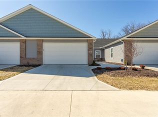120 Pebble Creek Ln, Elyria, OH 44035