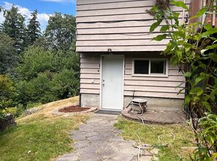 19857 Hamilton Ct NE #B, Poulsbo, WA 98370