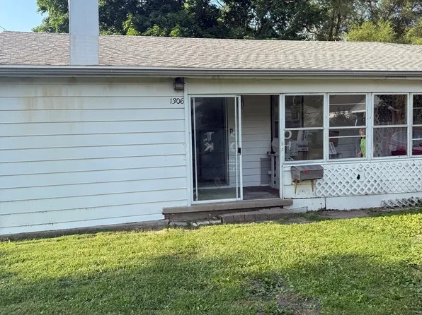 1306 E Green St, Urbana, IL 61802