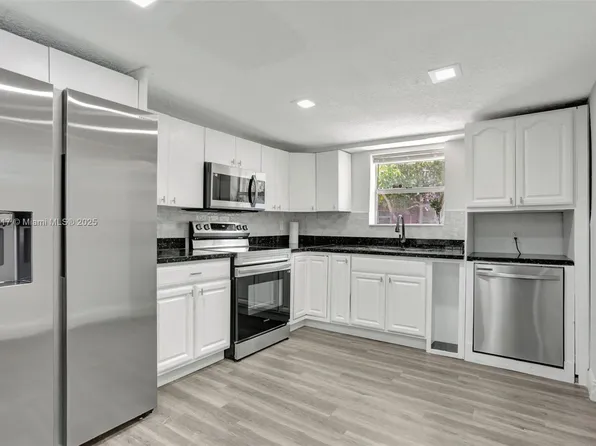 2701 NW 18th Ter, Oakland Park, FL 33311