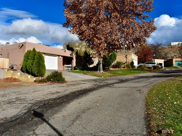 705 Fennel Ct SE, Albuquerque, NM 87123